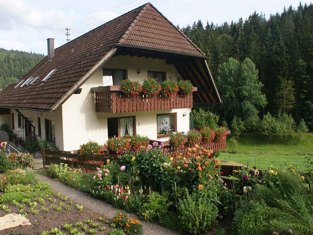 Haus am Kaltenbach Enzklösterle Exterior foto